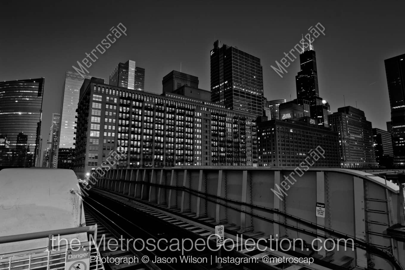 Chicago Illinois Picture at Night