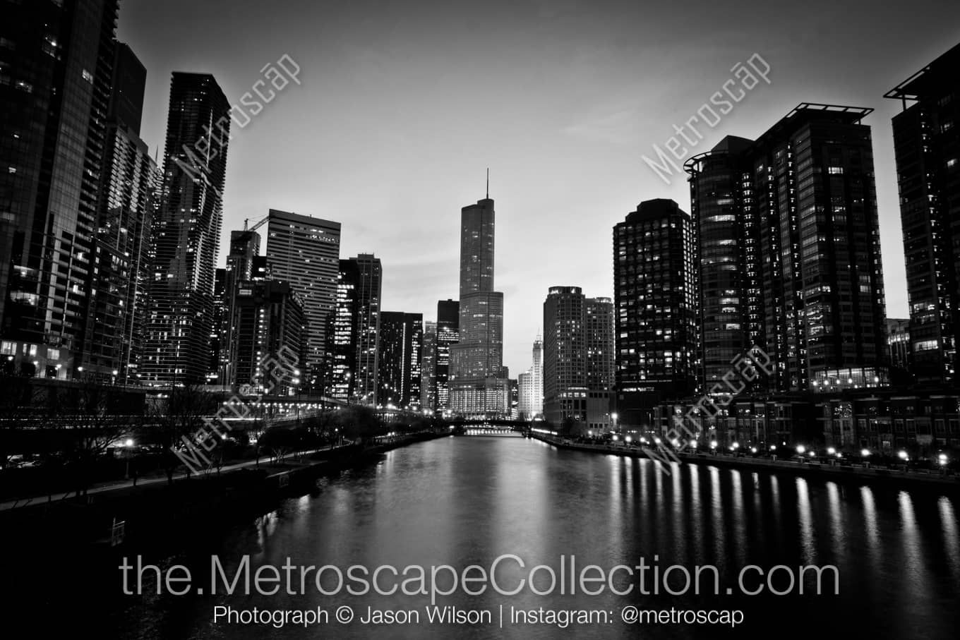 Chicago Illinois Picture at Night