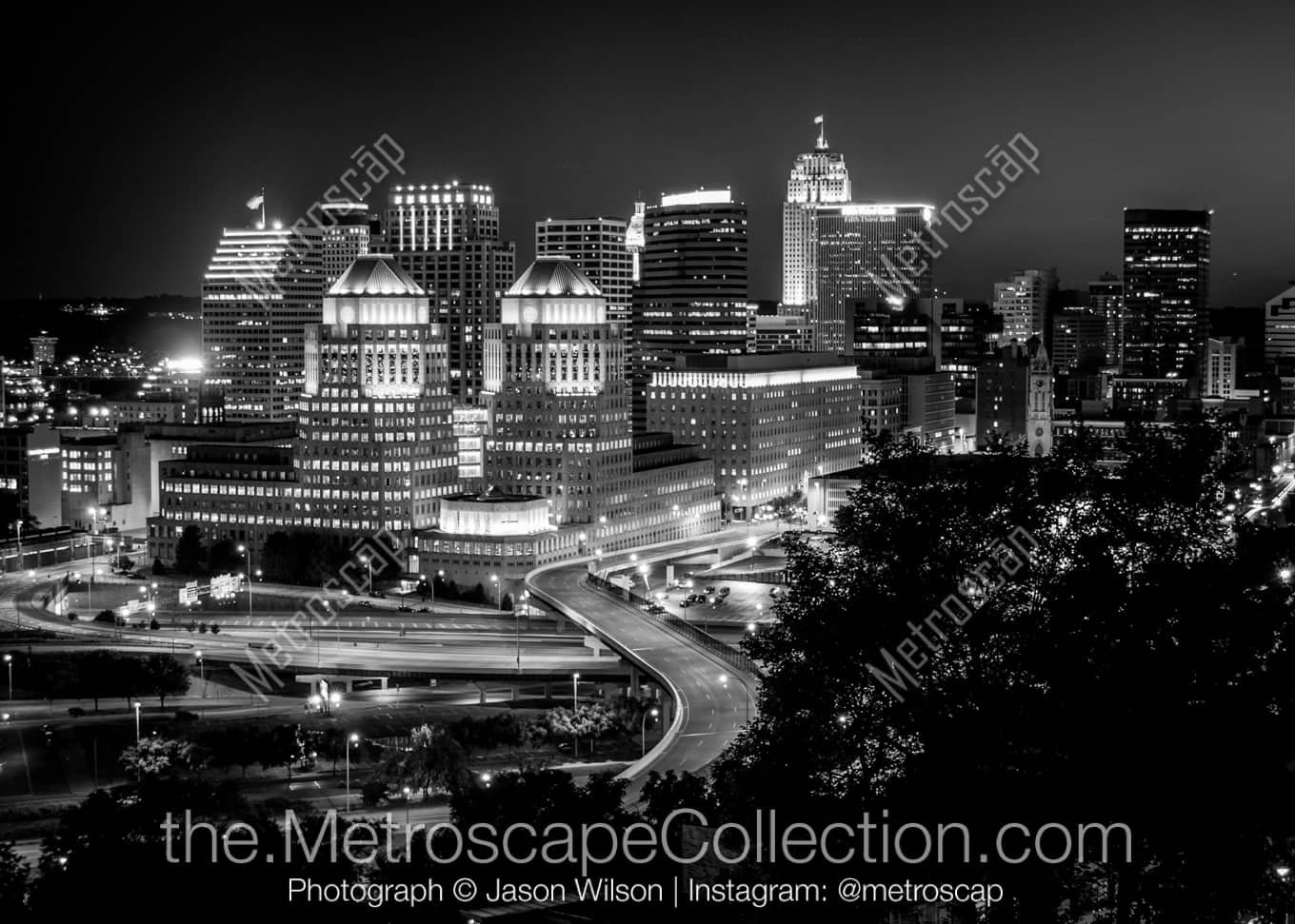 Cincinnati Ohio Picture at Night