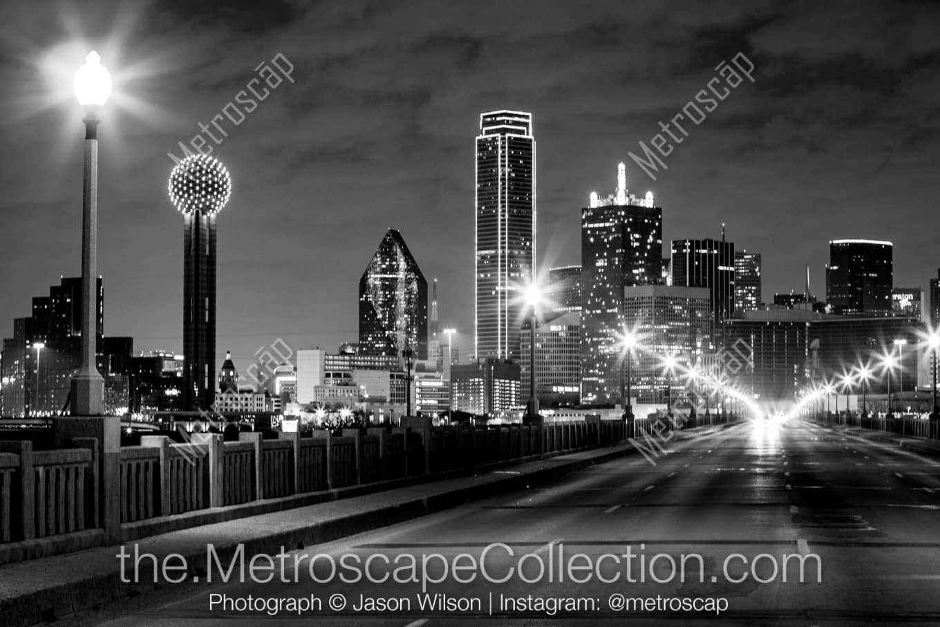 Dallas Texas Picture at Night