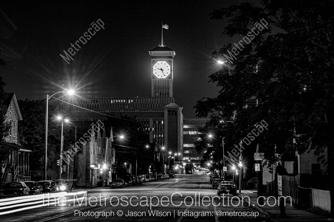 Milwaukee Wisconsin Picture at Night