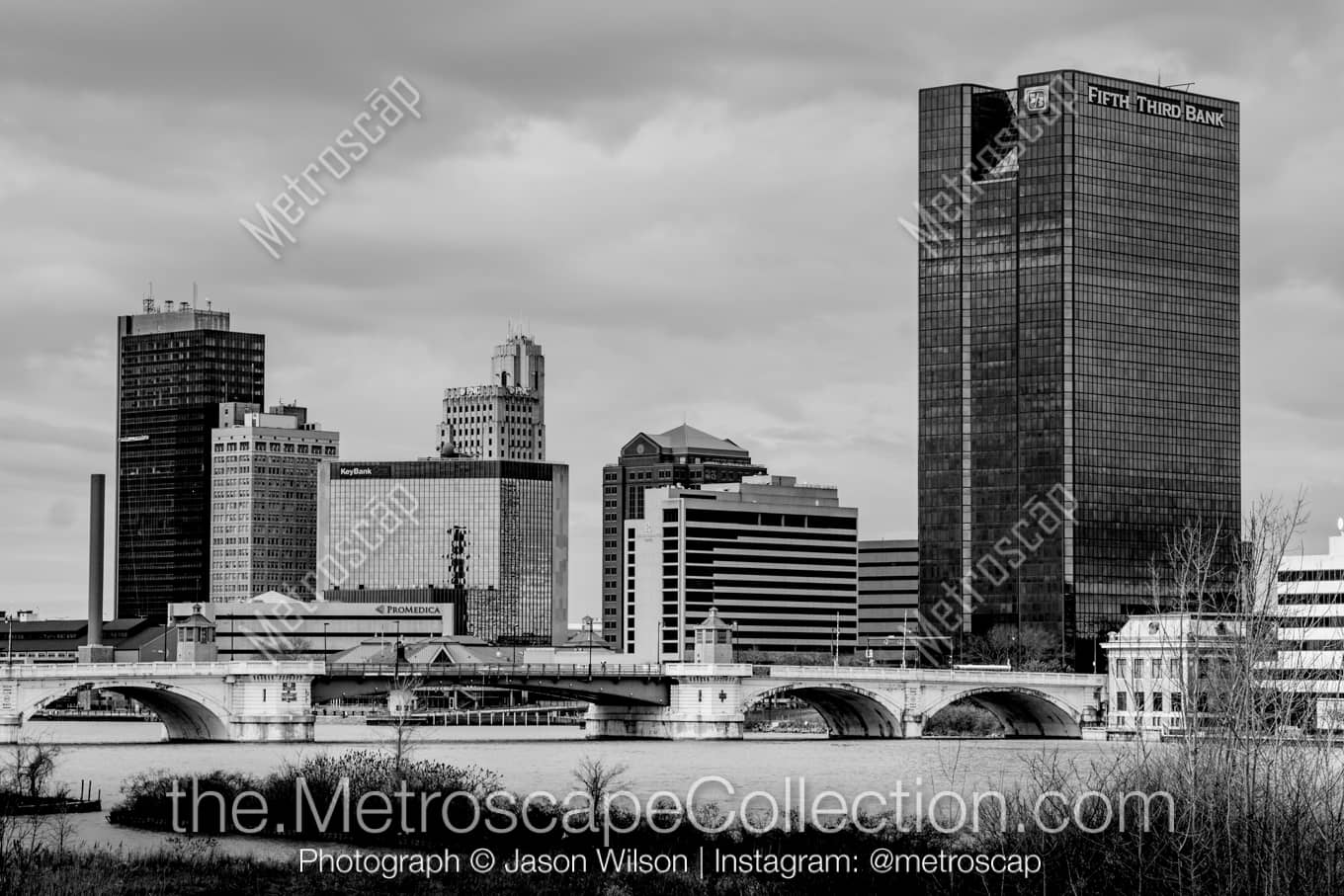 Toledo Ohio Picture at Night